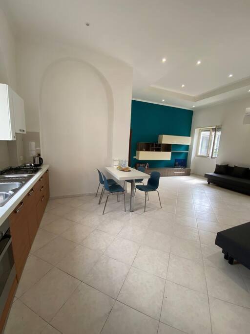 Holiday House Duomo 202 Νάπολη Εξωτερικό φωτογραφία